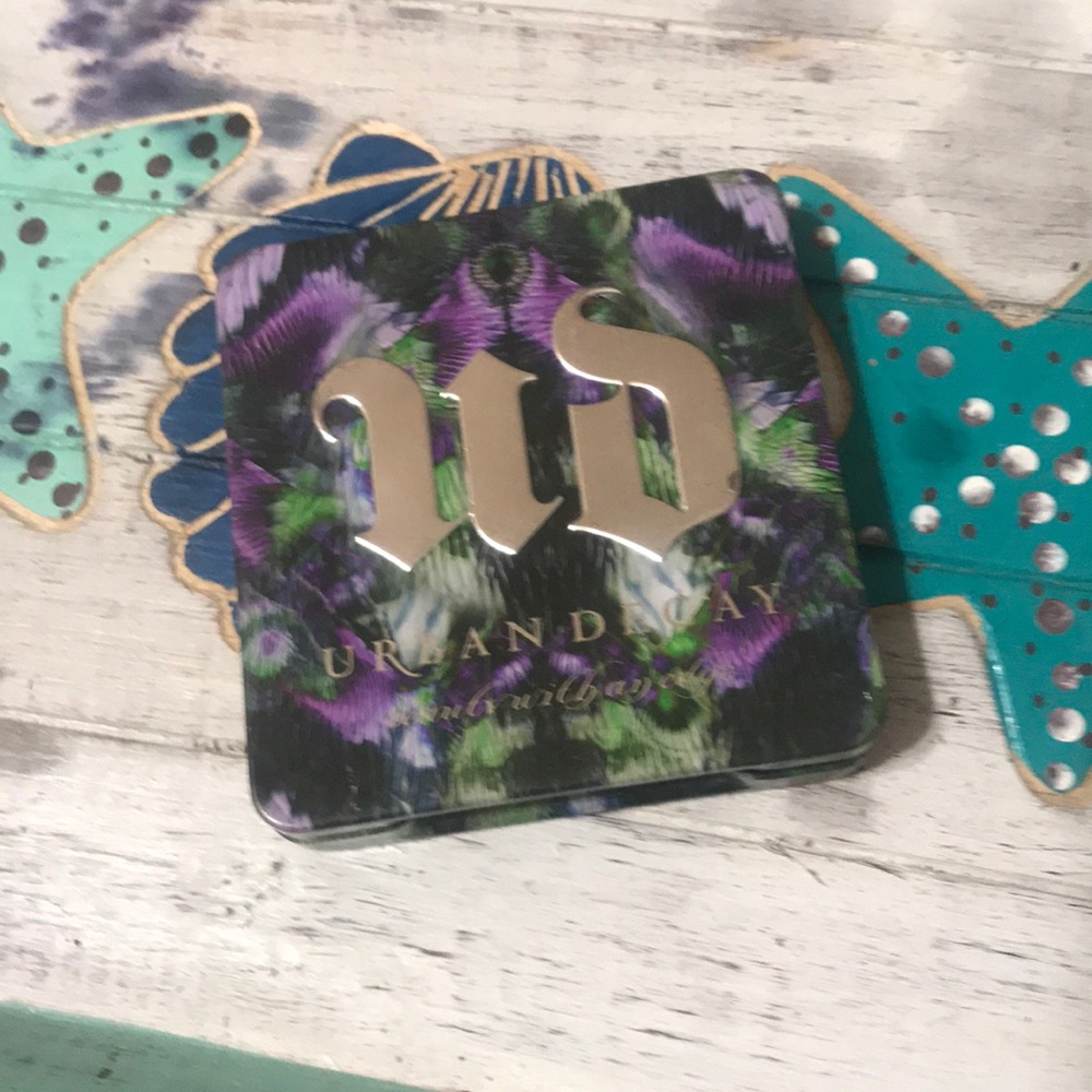 Urban Decay Pallete for Single Shadows